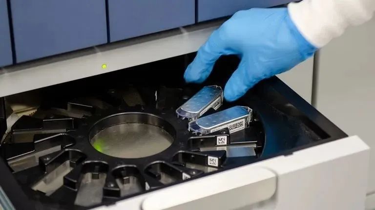 ݫ@FDAyҊِĬwLabCorpQuest